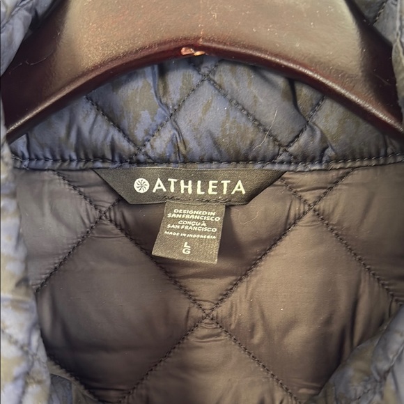 Athleta black & navy quilted puffy vest - Picture 7 of 11